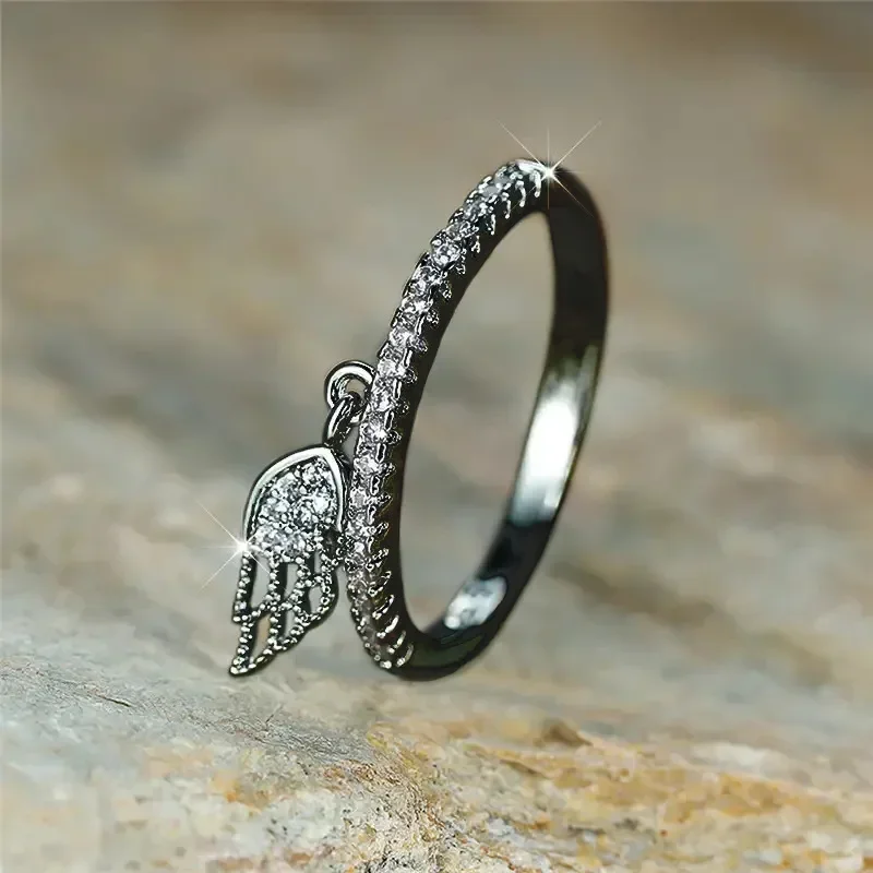 2026 New High End Wings Feather Ring Women's Cube Zirconia Elegant Pendant Exquisite Fashion Daily Accessories Wholesale
