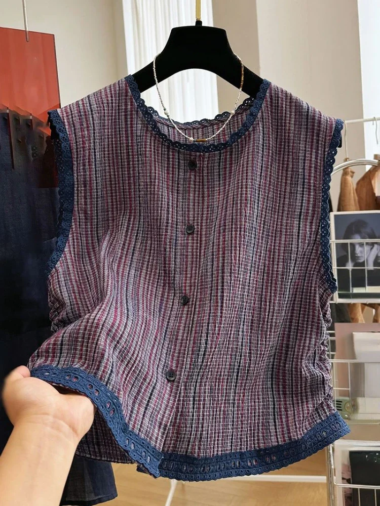 

Korean Vintage Blouses Single Breasted Lace Patchwork Plaid Sleeveless Shirts All Match Summer Design Loose Women Clothing 2024