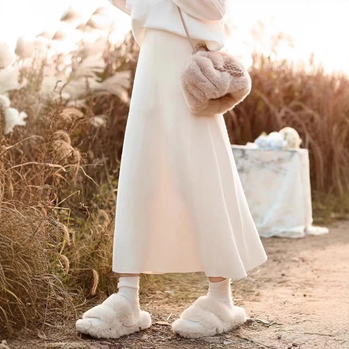 

Юбка миди с высокой талией, женская, мягкая, приталенная, А-силуэт, расклешенная, осенне-зимняя, новый корейский стиль, маленький размер, длинная юбка