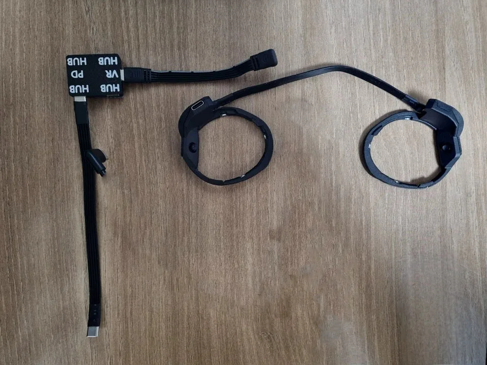 Cymple Professional VRChat Tracker Eye Tracking for Quest 3/3S/2