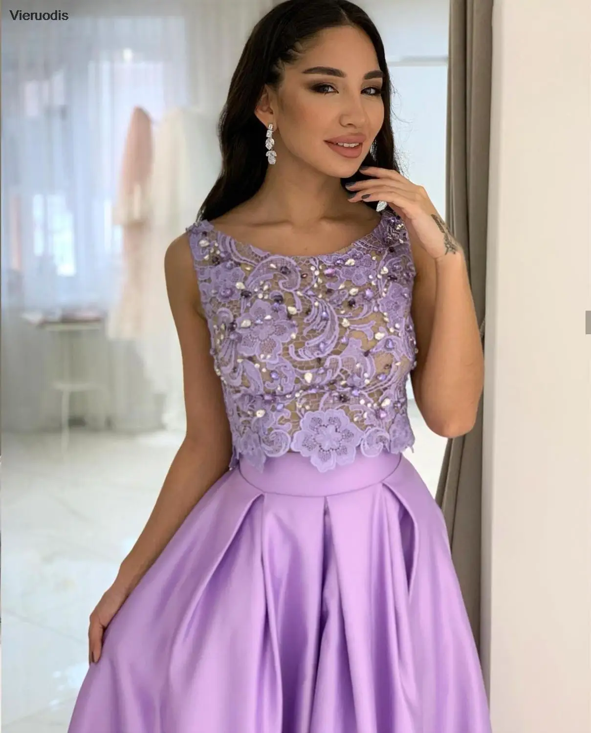 Evening Dress 2022 Purple Lace Appliques Crystal Beaded Sleeveless Floor Length Women Party Gowns Charming Scoop Elegant Luxury