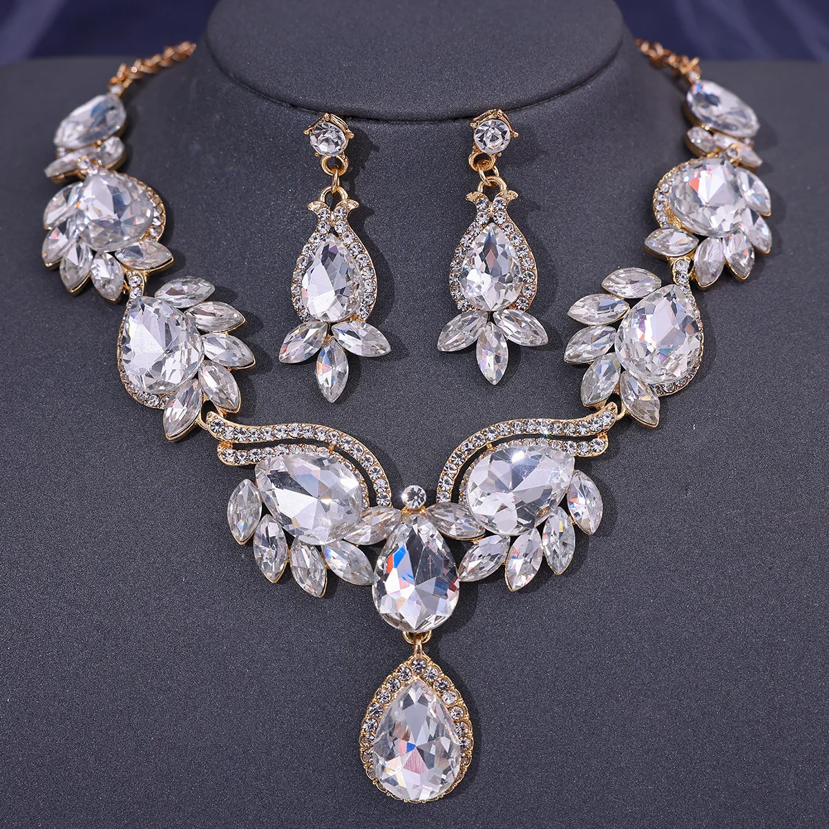 Fashion Necklace Earrings Sets Wedding Jewelry Sets Crystal Choker Party Wedding Suit Accessories Decoration Gift for Women