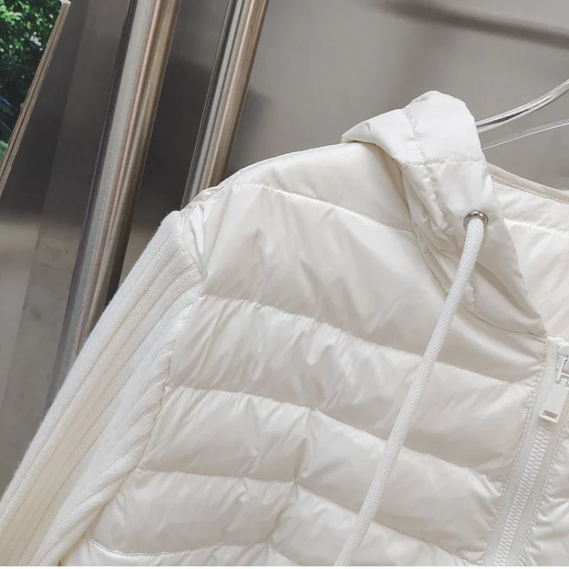 2024 Winter Hooded Lightweight Down Jacket Spliced Knitted Sleeves White Duck Down Casual Jacket Women's Trend Striped Coat