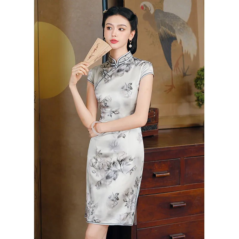 

Высокое качество, высококачественный натуральный шелк, улучшенный Cheongsam Qipao, женский летний национальный модный стиль с коротким рукавом
