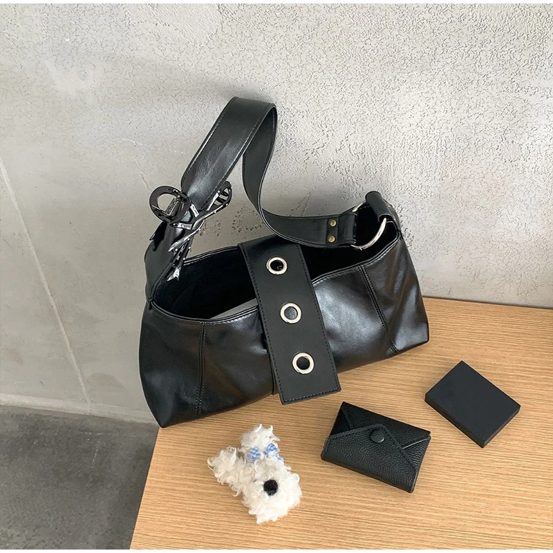 脇の下バッグ大容量の女性のハンドバッグショッピングバッグロックデザインバッグ高品質ソフトレザーショルダーバッグ毎日の通勤バッグ