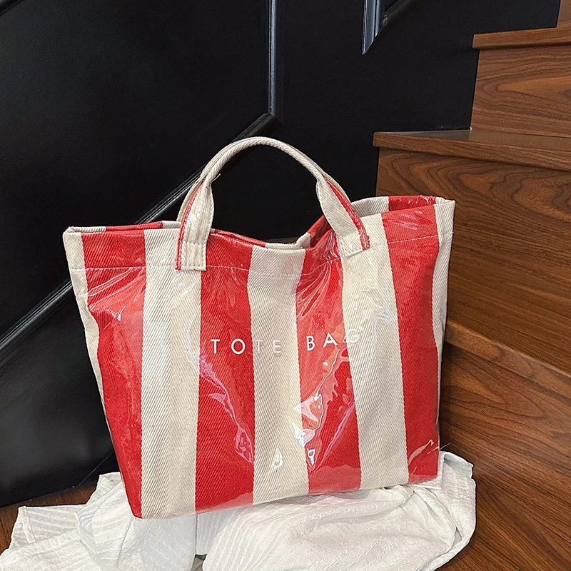 

Универсальная сумка через плечо из ПВХ, водонепроницаемая, стильная, с буквенным принтом, повседневная сумка-тоут для покупок, работы и свиданий