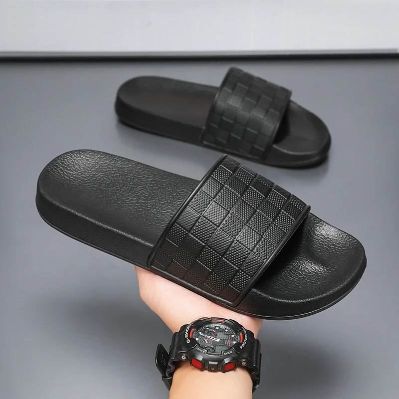 Summer Men's Slippers Are Comfortable and Simple. Sandals and Checkered Slippers Are Fashionable Outdoor Beach Slippers 45 46