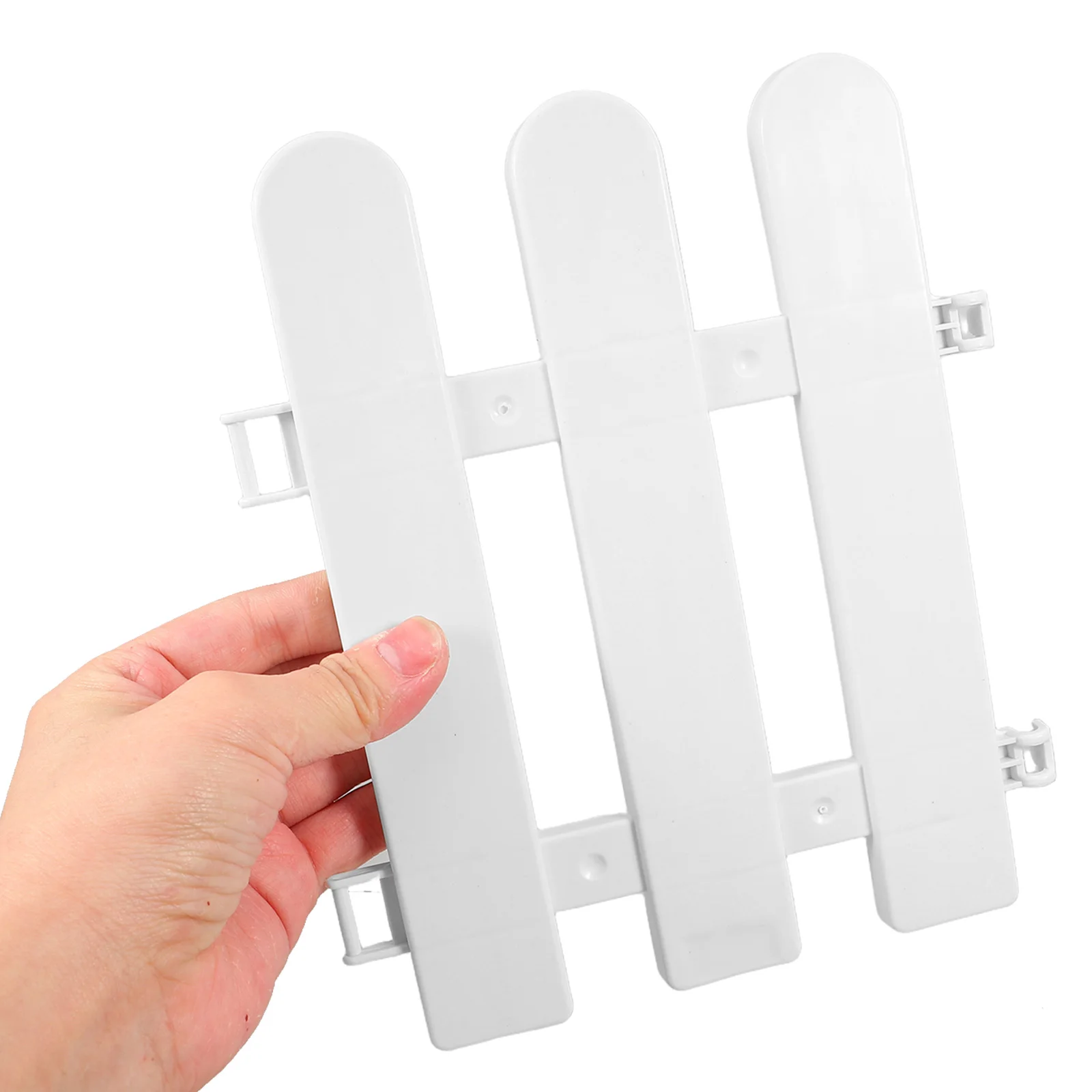 

4Pcs Pet Fence for Reptiles and Animals White Plastic Yard Fence Easy Assembly Spacious Outdoor Enclosure Garden Lawn Edging