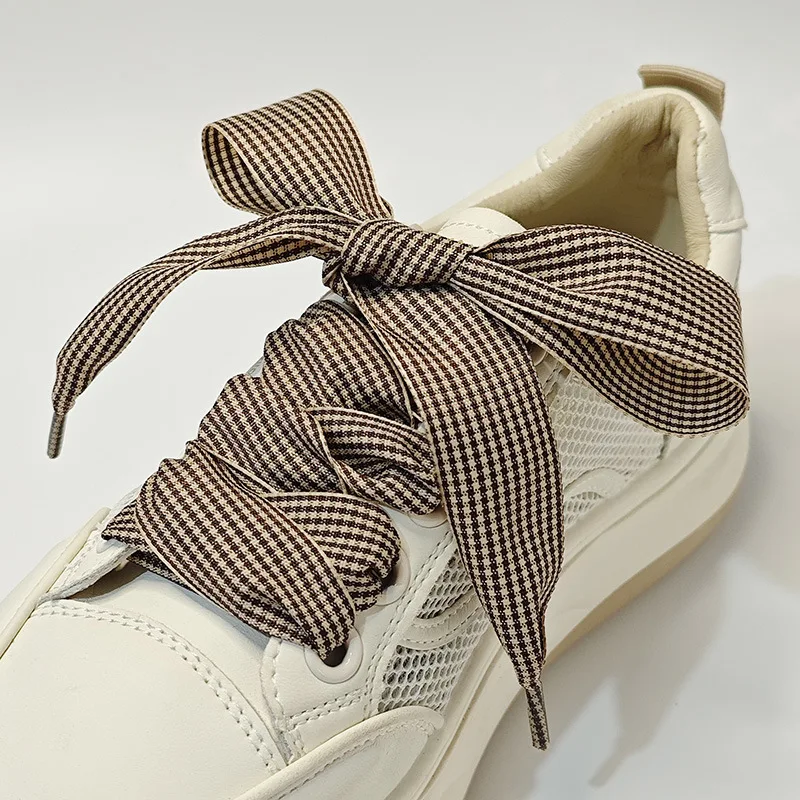 1 пара, высокое качество, 2,5 см, решетчатые шнурки в британском стиле для женщин и мужчин, спортивные повседневные баскетбольные черно-белые туфли с принтом, шнурки