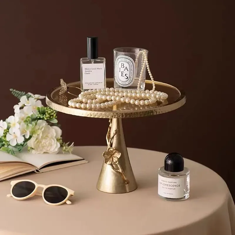 Imported European light luxury aluminum metal gold climbing flower winding branch tall glass cake dessert tray ornament