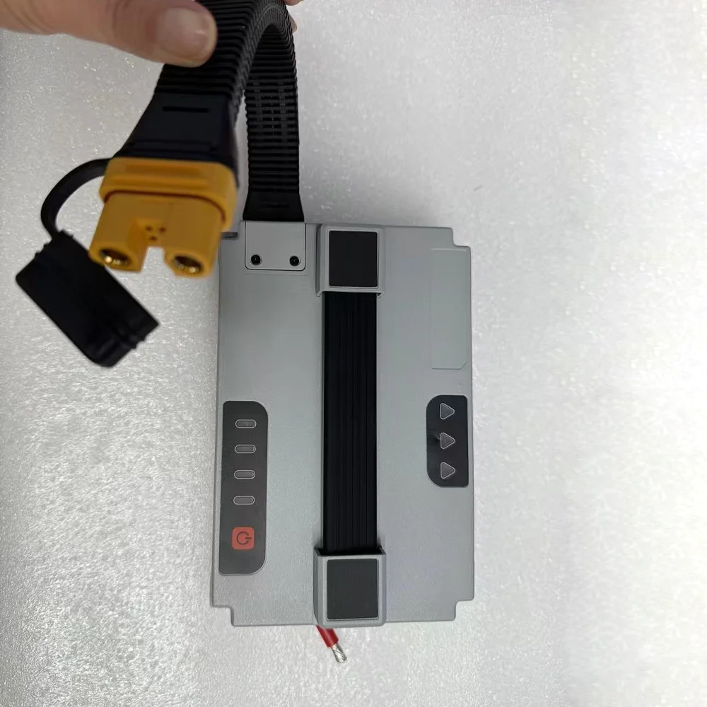 

Tattu agricultural drone battery BMS is suitable for 12S and 14S standard voltage batteries as well as high-voltage batteries.