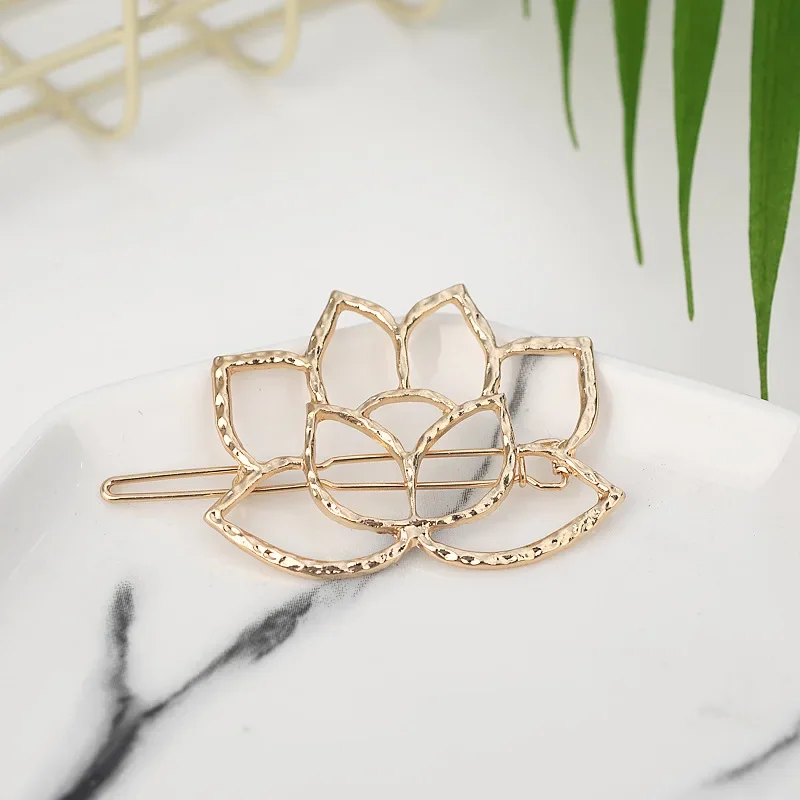 20240Fashion Woman Hair Accessories Triangle Hair Clip Pin Metal Geometric Alloy Moon Circle Hairgrip Barrette Girls Headwear