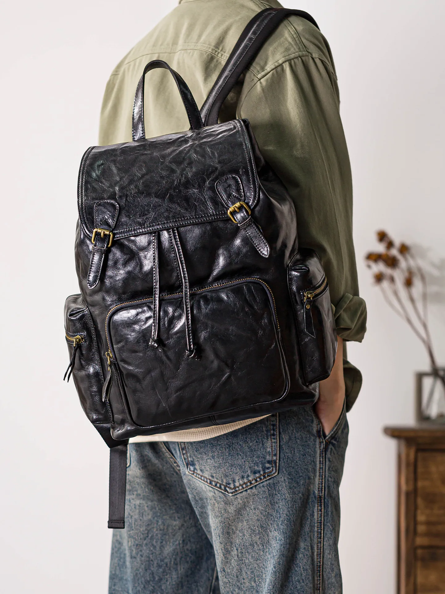 outdoor travel first layer cowhide men's women's large-capacity black backpack fashion handmade genuine leather laptop bagpack
