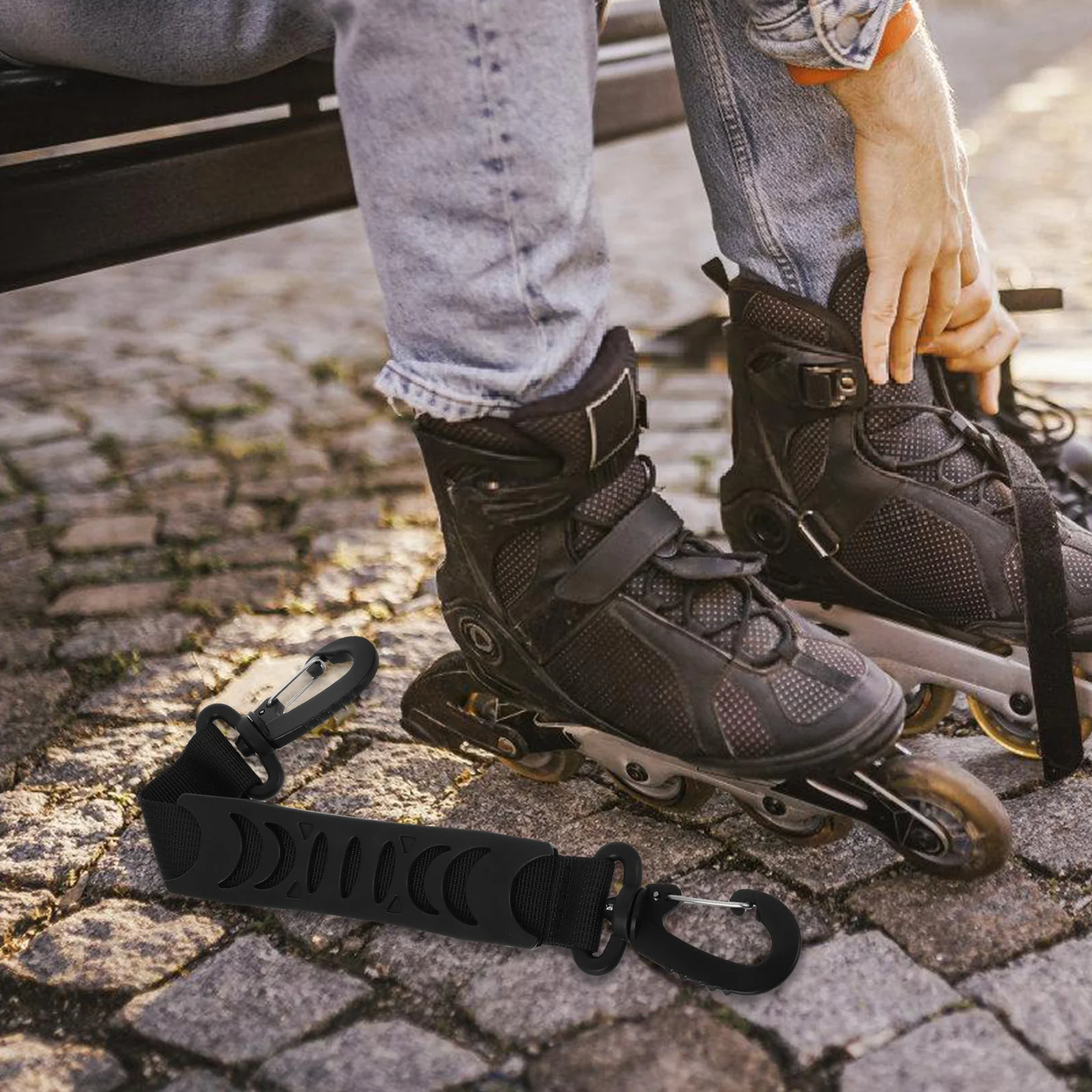 Рисунок 5 - Регулируемый ремень для переноски лыжных ботинок