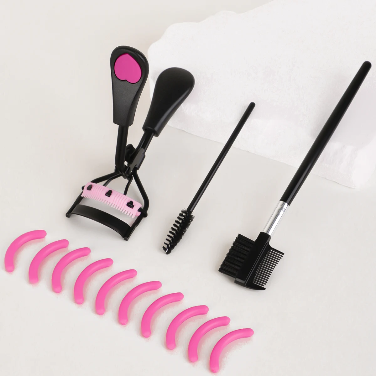 Modelador de cílios portátil com 10 almofadas de silicone e 1 pente espiral e 1 pente de sobrancelha escova de cílios, que não prejudica os cílios.
