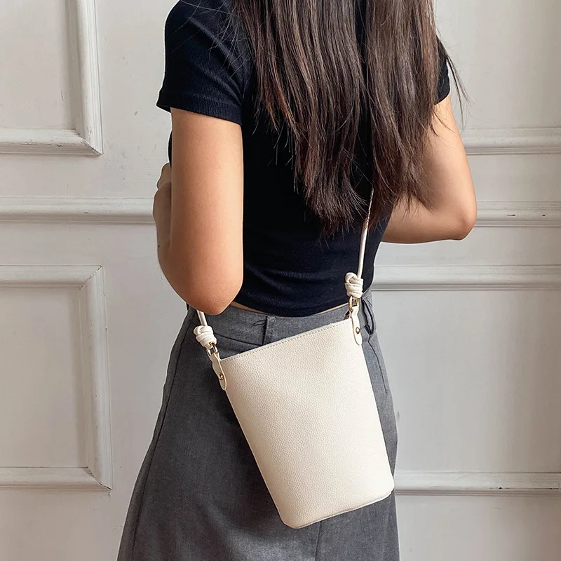 

Stylish Versatile PU Leather Mini Crossbody Bag Lightweight Women's Shoulder Tote Elegant Mobile Phone Holder for Ladies