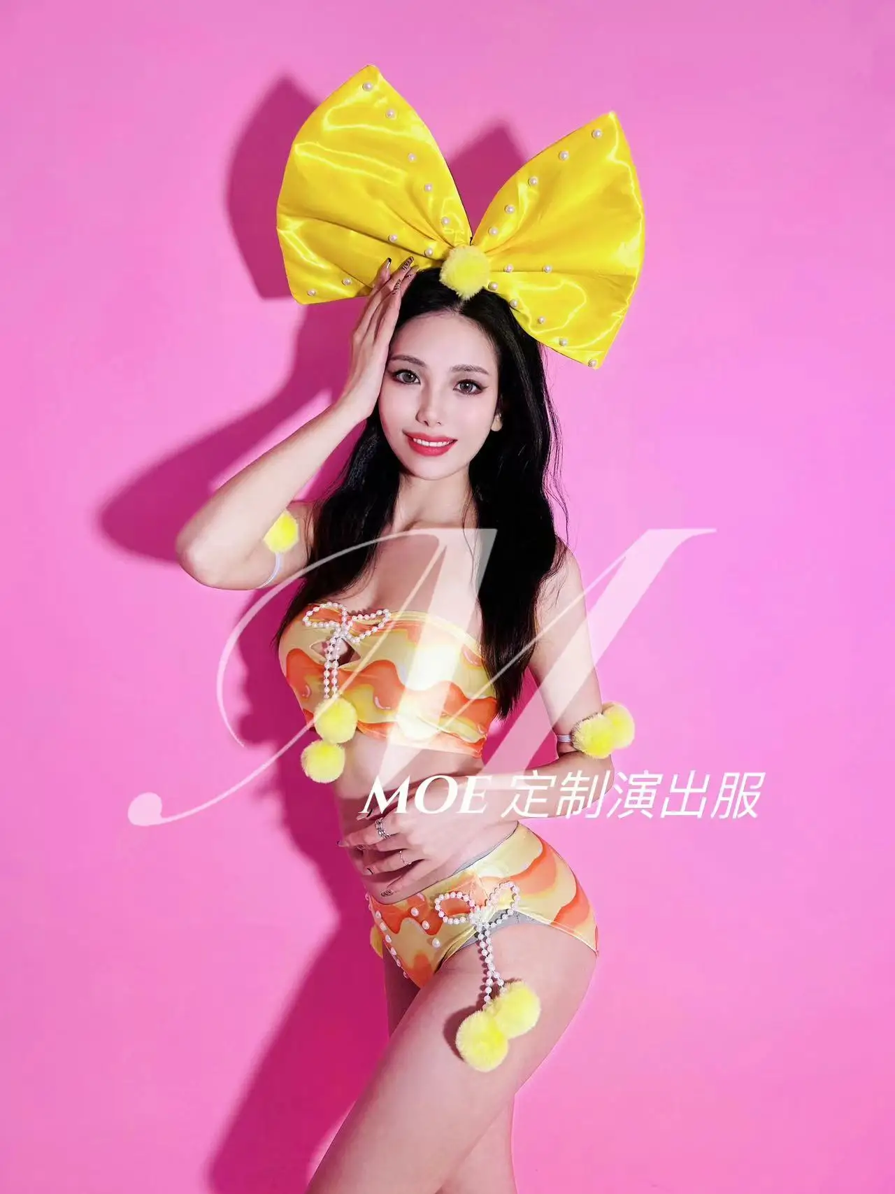 2025 vente chaude nouvelle discothèque Bar mode Performance vêtements couleur bonbon arc ensemble DSGOGO saint valentin fête ensemble yj061