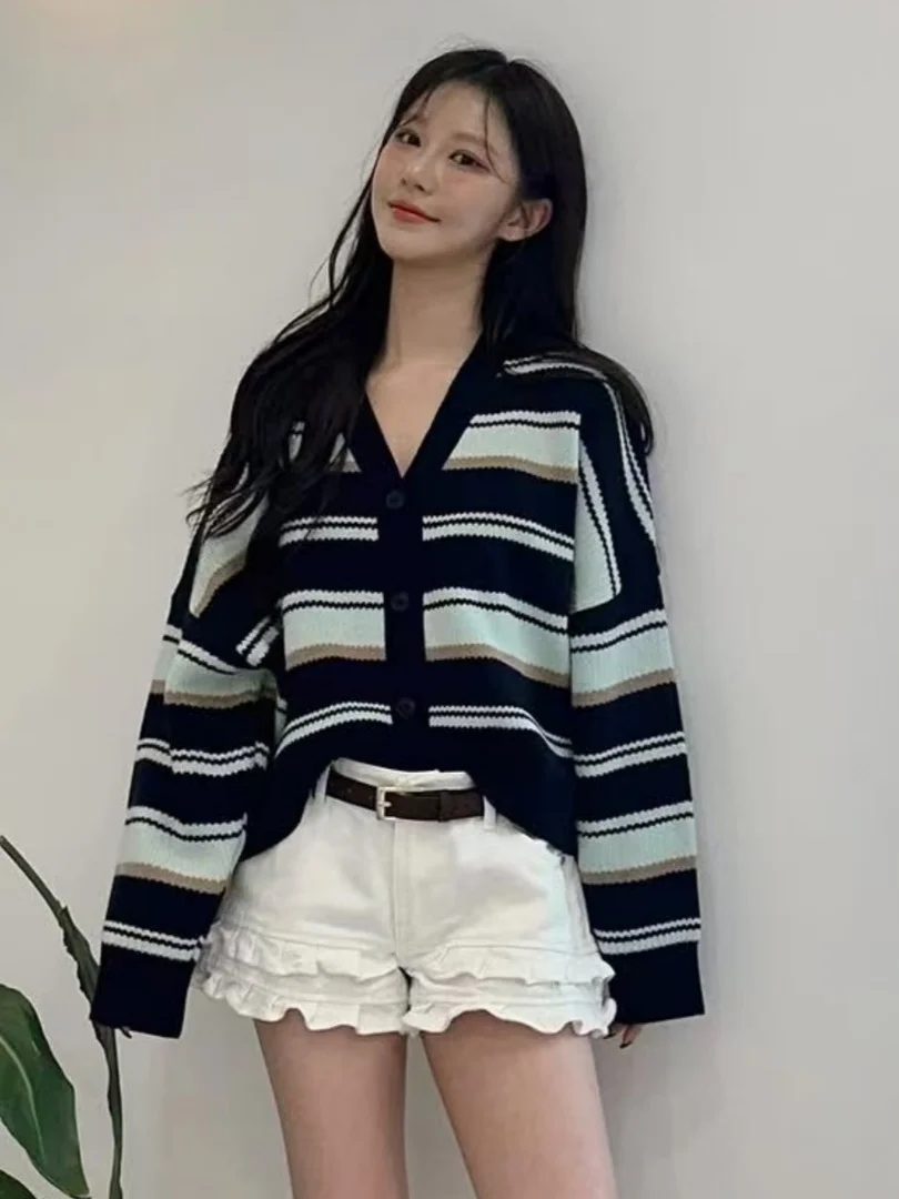 Cárdigan de Punto Hoado para Mujer, Nuevo Modelo 2025, Suave y Acogedor, Suéter a Rayas, Top Moderno con Cuello en V, Manga...