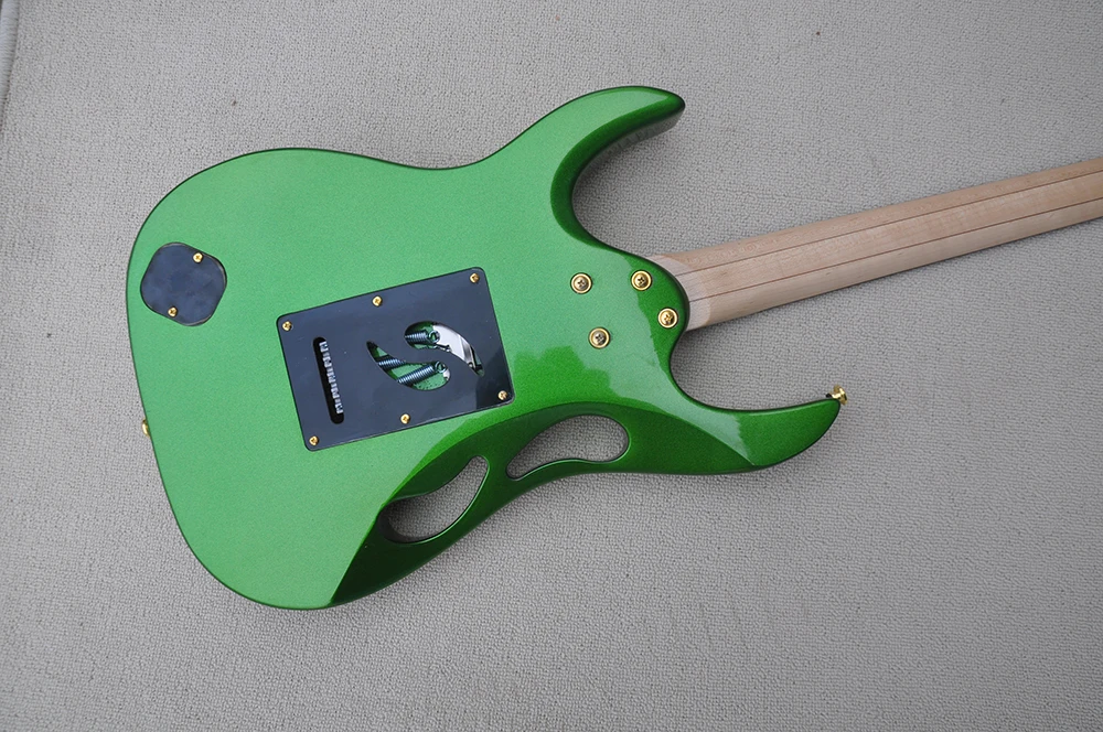 6 Strings Metal Green Electric Guitar with Tremolo Bridge,24 Frets,Rosewood Fretboard,Customizable