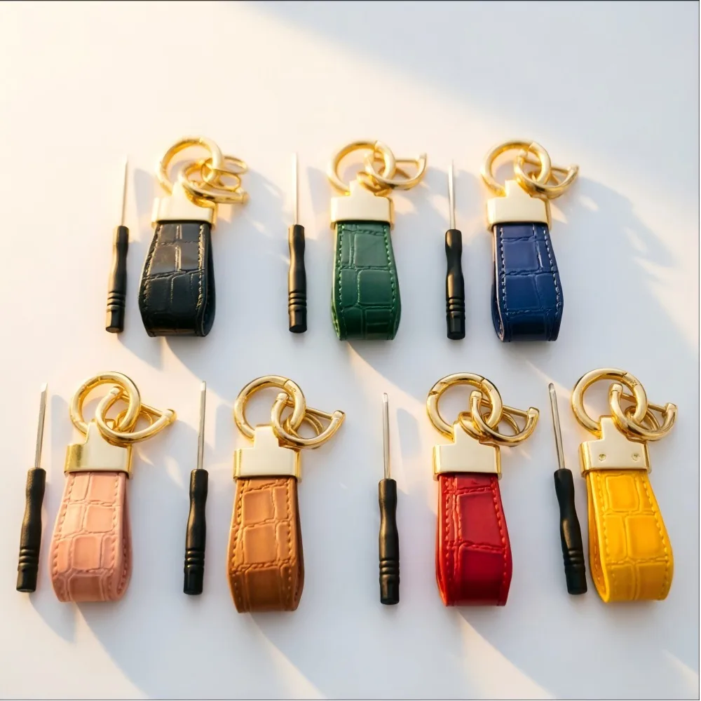 Personali Texture Crocodile Keychain Popular Leather Car French Keyring Street Stall Personality Pendant Wholesale Souvenir Gift