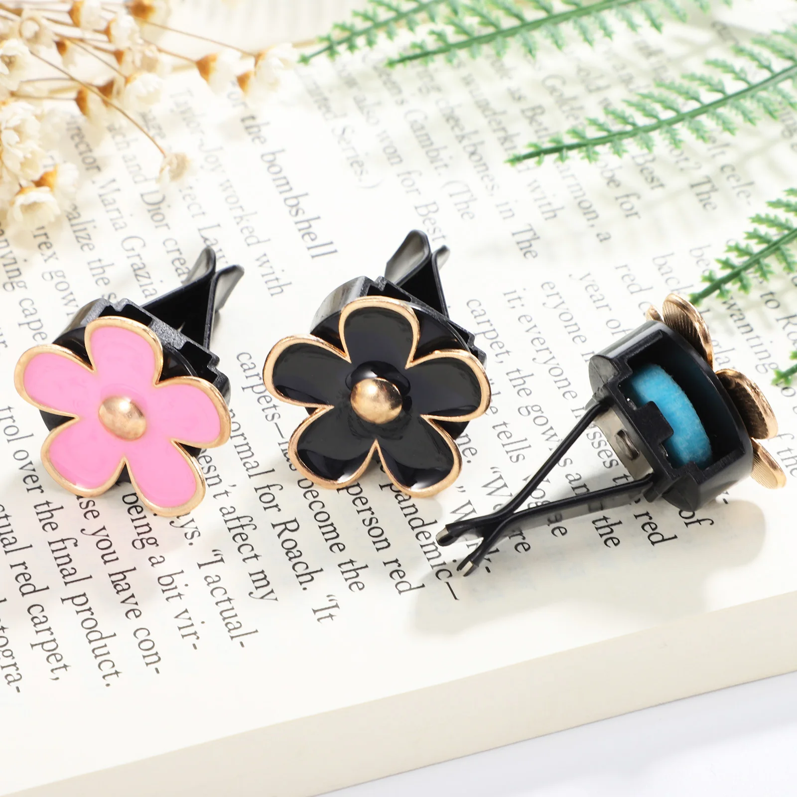 

6Pcs Flower Car Accessories Freshener Clips Multiple Colors Exquisite Dashboard Decor Flower Air Freshener Car Clips