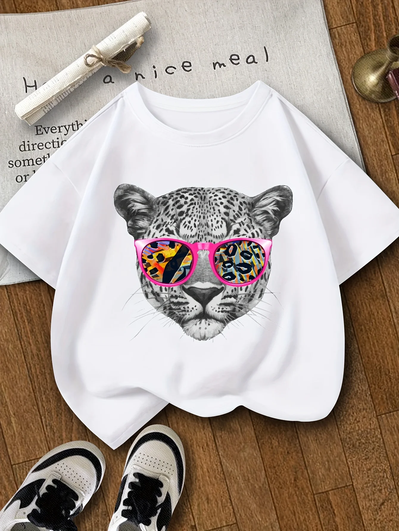 Playful Charm, Colorful Leopard Face Print Girls' T-Shirt Soft Crew Neck Short Sleeve Vibrant Summer Casual Top for Ages 7-14