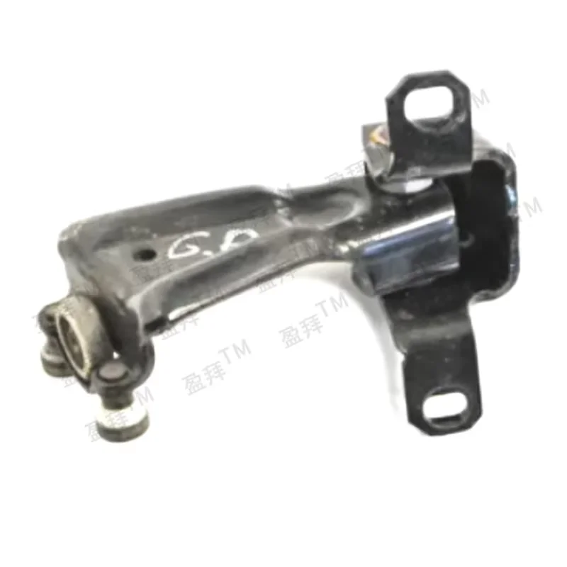 

FG4 476 01F G44 760 3FG 447 605 FG4 477 01 Центр на правой стороне рамы Раздвижная дверь погрузочного отсека