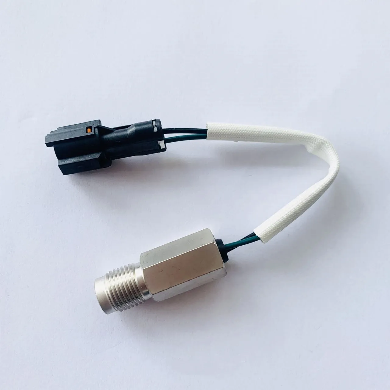 XKBH-02247 94340-72410 94340-72411 94340-72412 Revolution RPM Geschwindigkeitssensor für Hyundai Bagger R380LC9SH R430LC9SH R380LC-9SH