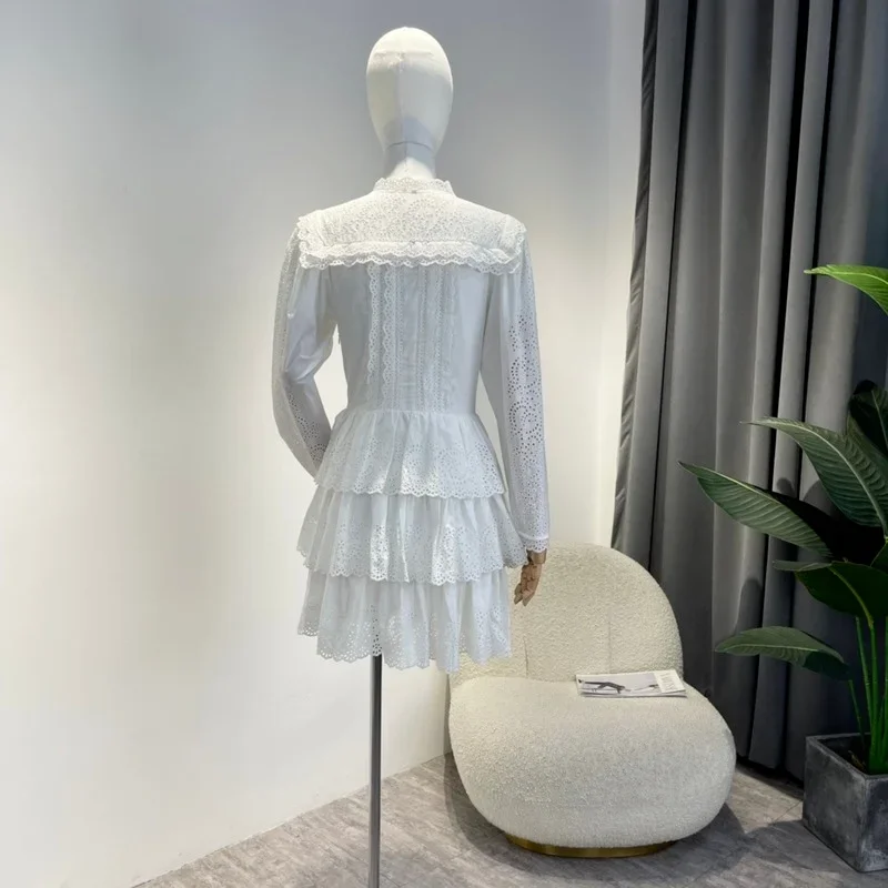 Mini vestido com bolo em camadas de açafrão feminino, qualidade superior, oco, bordado, branco, verde escuro, novo, Primavera, 2022