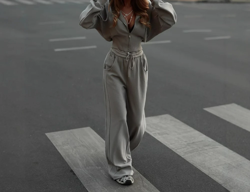 

Casual Suit Solid Color Zipper Cardigan Hooded Waist Sweater Strappy Trousers Two-piece Set