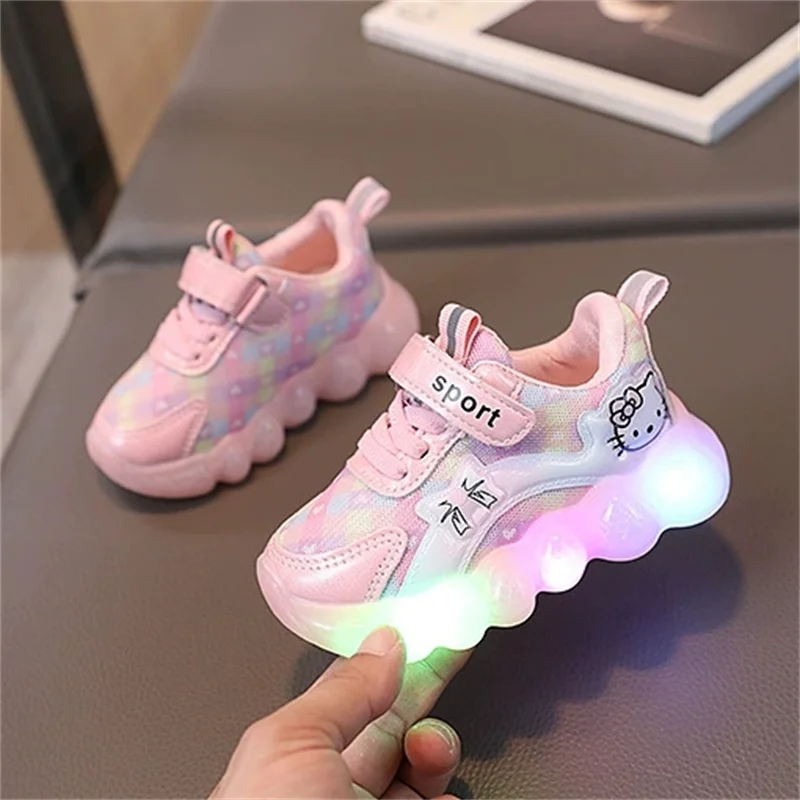 Girls Cartoon LED Light Sports Shoes Hello Kitty Children\'s Anti Slip Soft Sole Cute Princess Casual Shoes Luminous Shoes