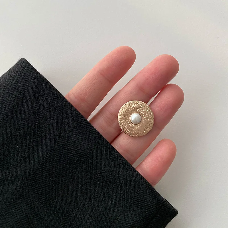 20/25/30MM High Quality Gold Color Round Metal Buttons For Clothing Wholesale 6Pcs which Pearl Fashion Decor Button Needlework