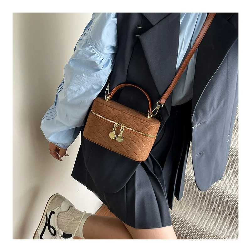 

Модная женская сумка через плечо из тонкой кожи. Модная, знаменитая, прочная, легкая, повседневная. ​