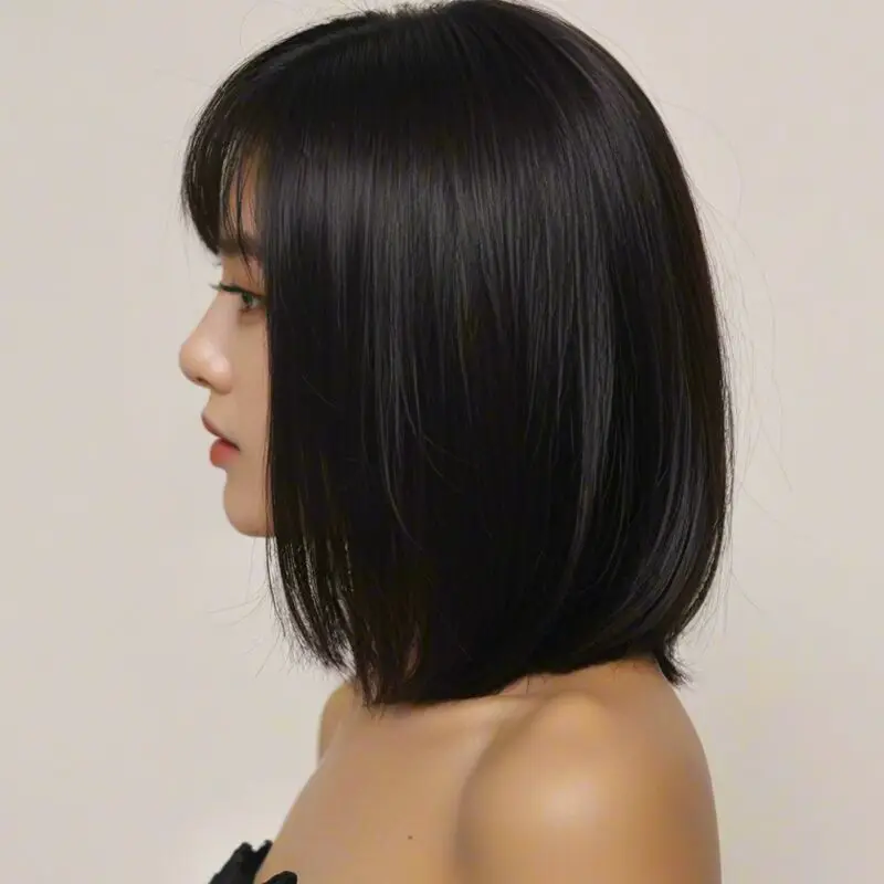 Elegant Short Bob Wig with Bangs for Women, High Temperature Fiber Synthetic,   Versatile Fashion Wig for Daily Wear