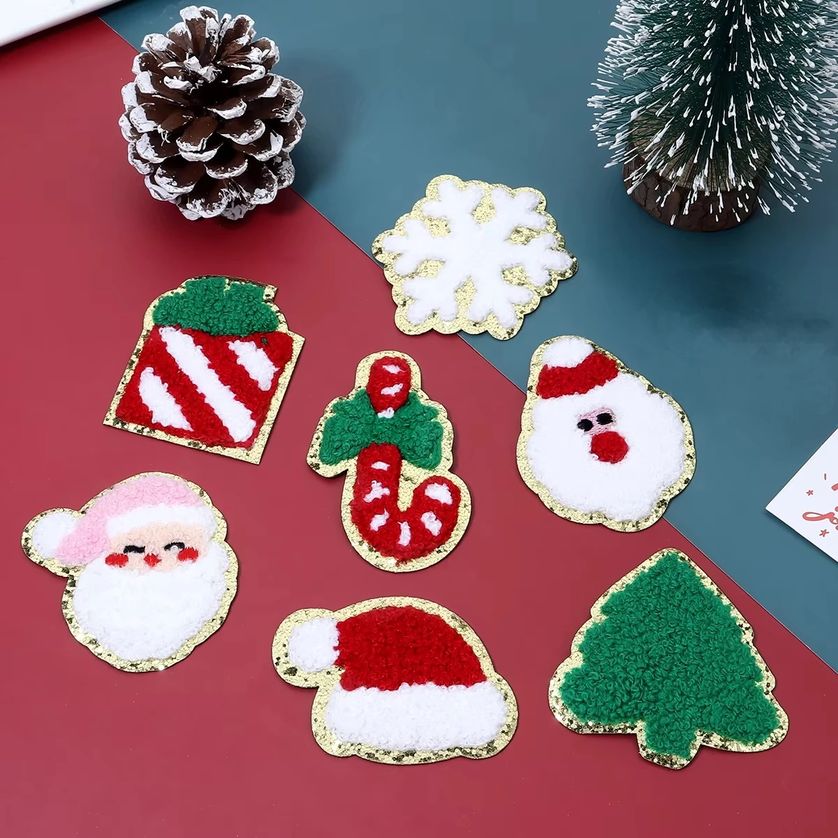 4Pcs Chenille Christmas Patches Embroidery Patches Iron On For Clothes Bags DIY Crafts Christmas Decoration Ornament Accessories