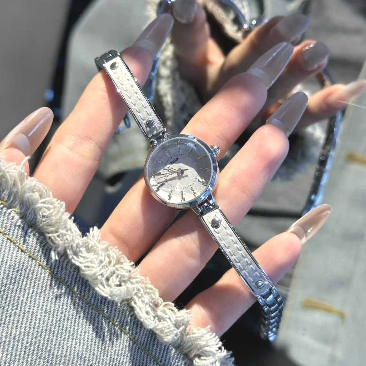 

2026 Light Luxury Niche Exquisite Small Dial Women Bracelet Watch Quartz Ladies Wristwatch Elegant Female Reloj Mujer