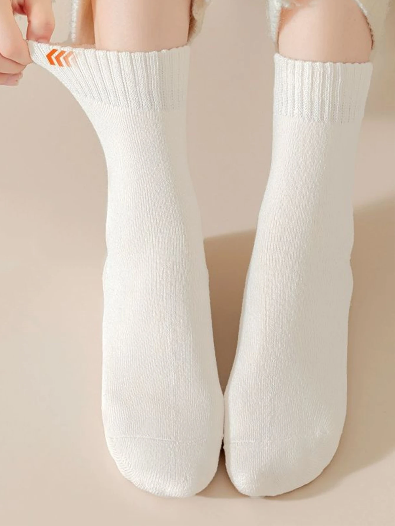 Thickened Winter Woolen Socks Soft Comfortable And Warm Mid Tube Socks Cold Proof Thermal Snow Floor Sleep Sock