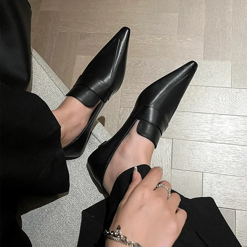 Zapatos de tacón con punta estrecha, zapatos elegantes para mujer, zapatos de cuero de estilo británico poco profundos a la moda para otoño, zapatos de oficina para mujer