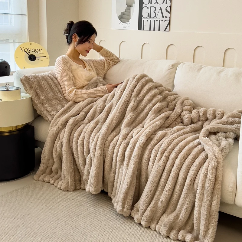 Winter Warm Blankets Fluffy Blanket for Bedroom Comfortable Blankets Soft Bed Covers Solid Color Autumn Bedspread Bed Suppiles