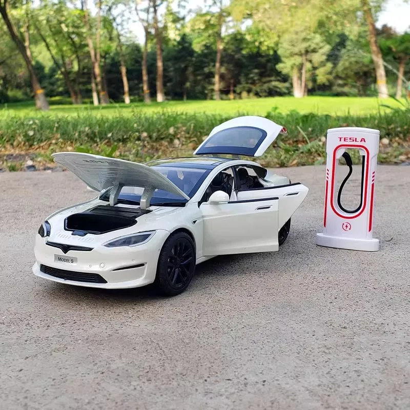 

1:24 модель S, модель автомобиля из сплава, литая под давлением металлическая модель автомобиля, имитация звука, световая коллекция, детская игрушка в подарок