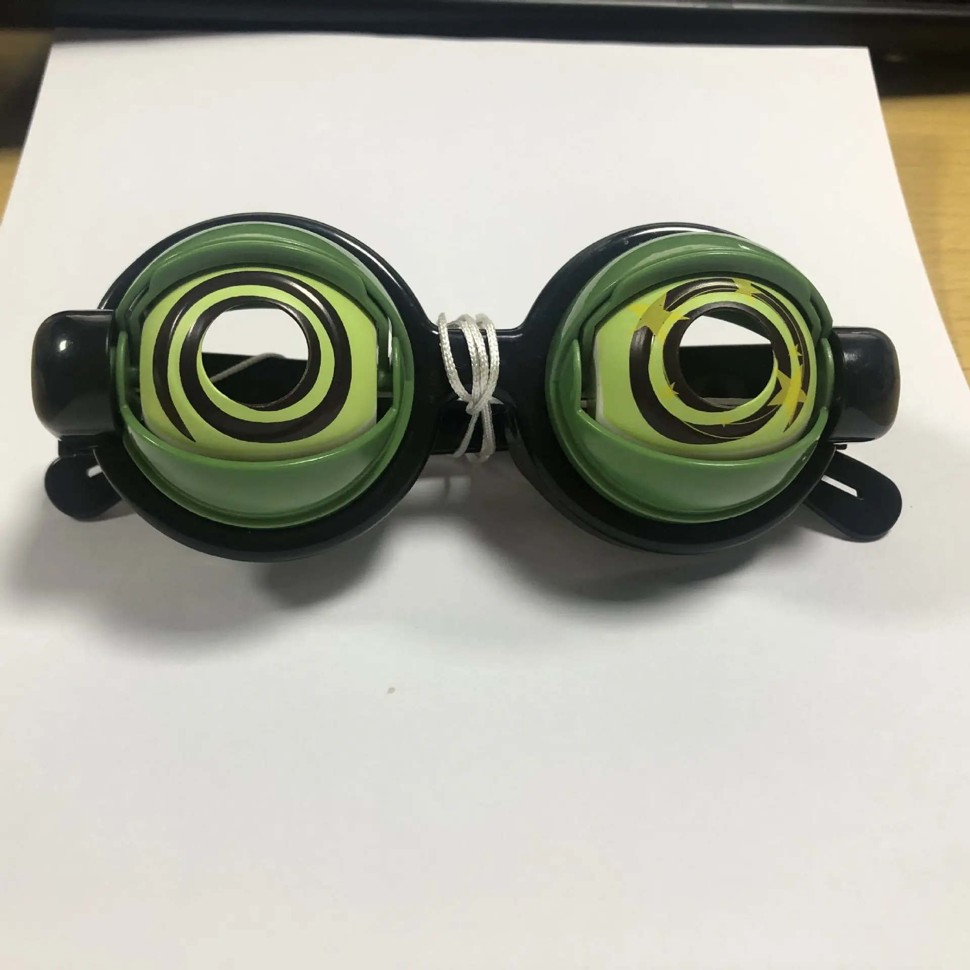 Tirez la chaîne, yeux clignotants, lunettes folles, nouveauté, parodie particulière, vidéo selfie, jouet de sculpture de sable drôle