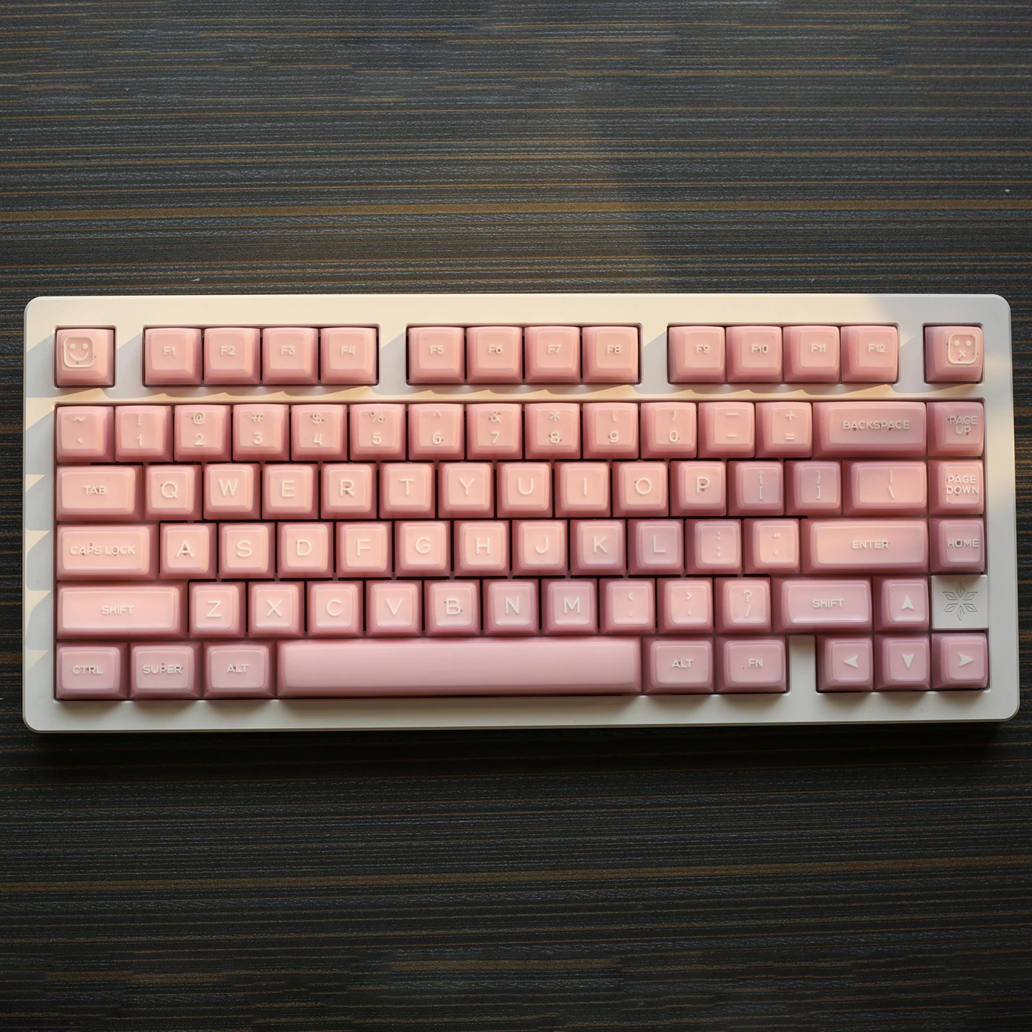 Imagem -05 - Kbdiy-keycap Translúcido Rosa para Teclado Mecânico Double Shot SA Perfil Pbt Keycaps Personalizados 142 Teclas Gmk87 Gmk81