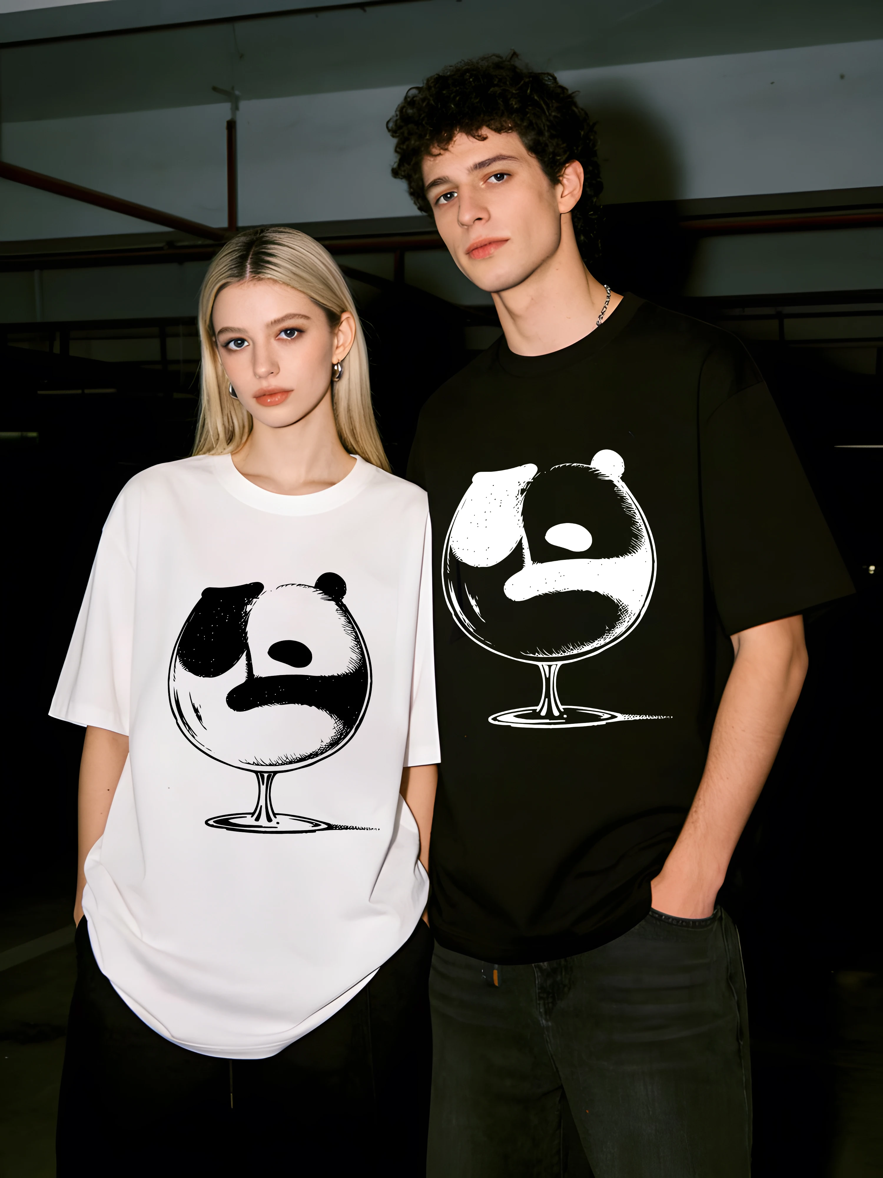 Panda Curled Up In A Cup Design Retro-T-Shirts für Paare, lässige Baumwoll-T-Shirts, O-Ausschnitt, kurze Ärmel, lockere Unisex-Sommer-Sportbekleidung