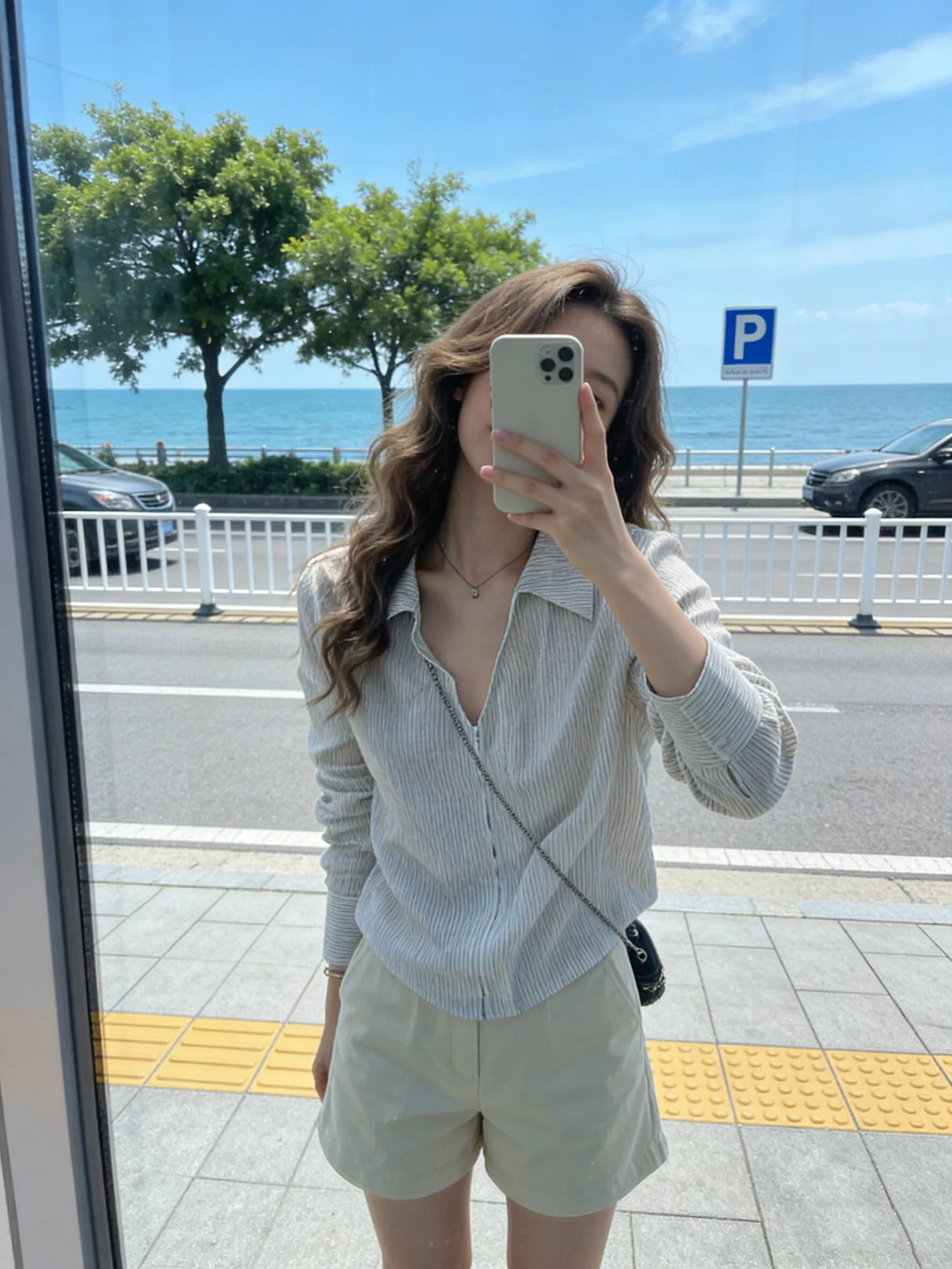 Casual Korean Striped Zipper Shirt Women's V-neck Long Sleeve Loose Slimming Commute Versatile Design Unique Top
