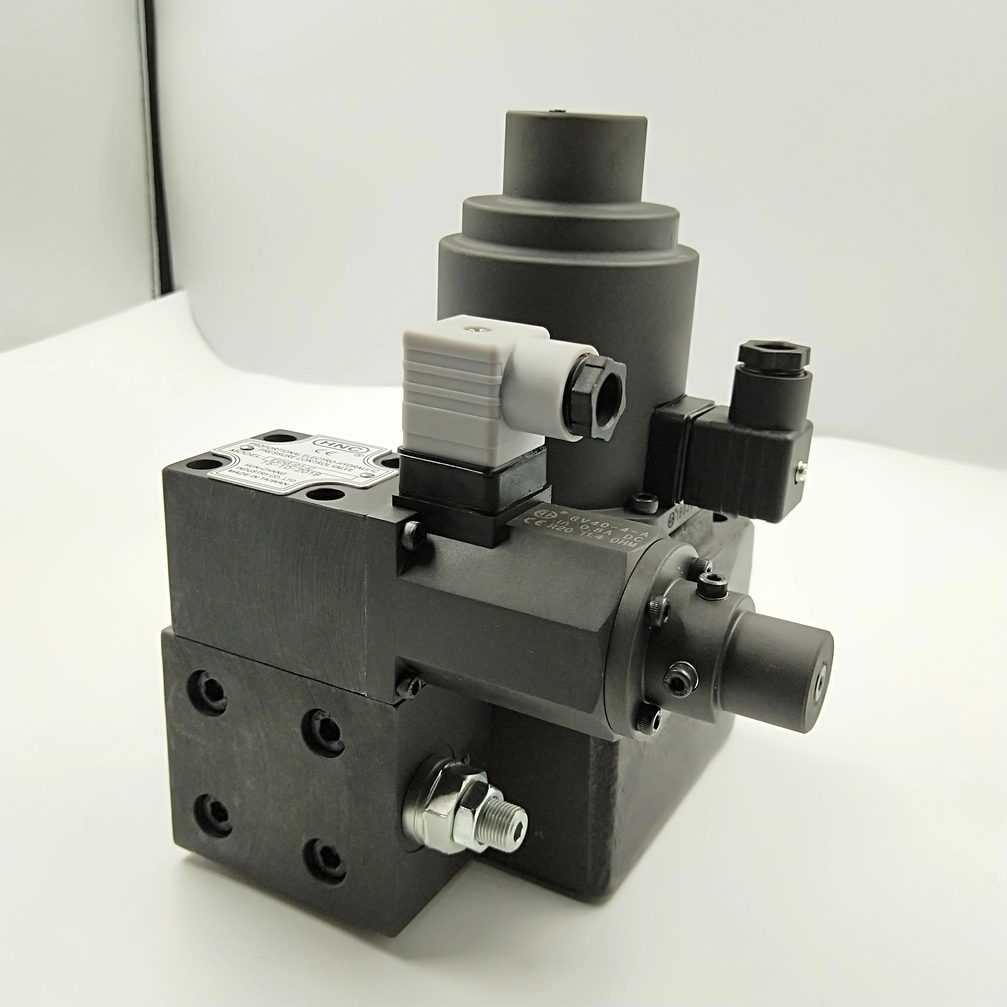 HNC HUN-CHANG Proportional Electro-hydraulic Flow Control Valve EFBG-03-125-C-E-51 EFR-G06-250-H Pressure Control Valve