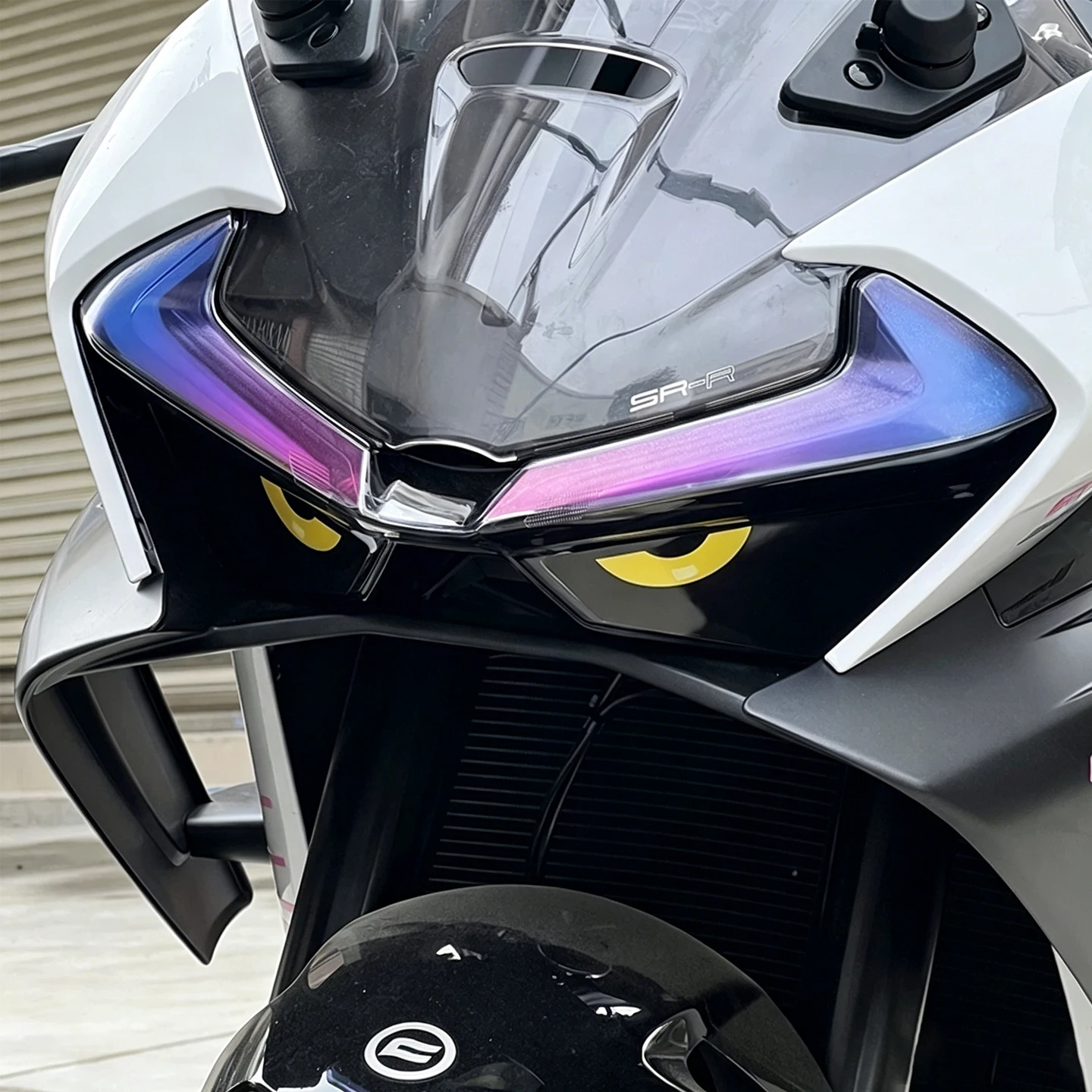 Für CFMOTO 675SR Gradient Motorrad-Scheinwerferschutzfolie Aufkleber Moto Sportbike Augenbrauen-Licht Vinyl Zubehör Dekor – Detail 4