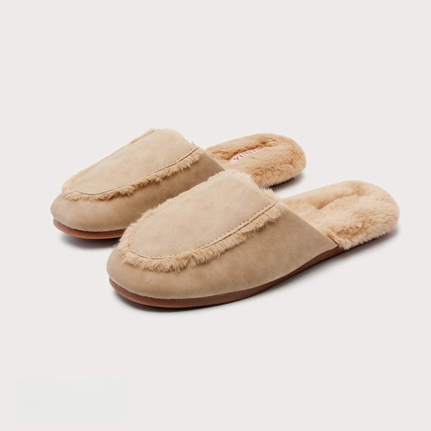 

Осенне-зимние водонепроницаемые и теплые кожаные тапочки с флисовой подкладкой и классическим матовым вышитым дизайном для мужчин и женщин