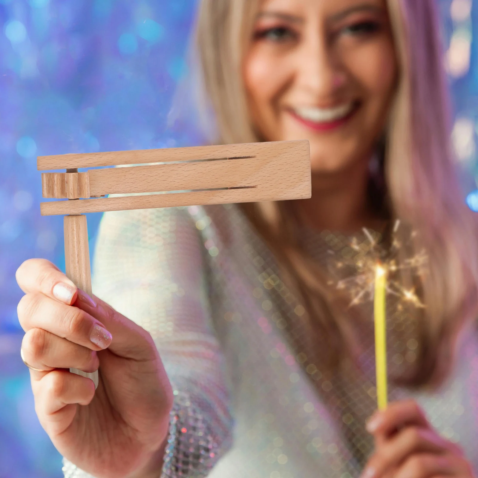 

Wooden Handheld Ratchet Percussion Instrument Unique Noise Maker For Birthday Parties Sports Events Schools Durable Lightweight