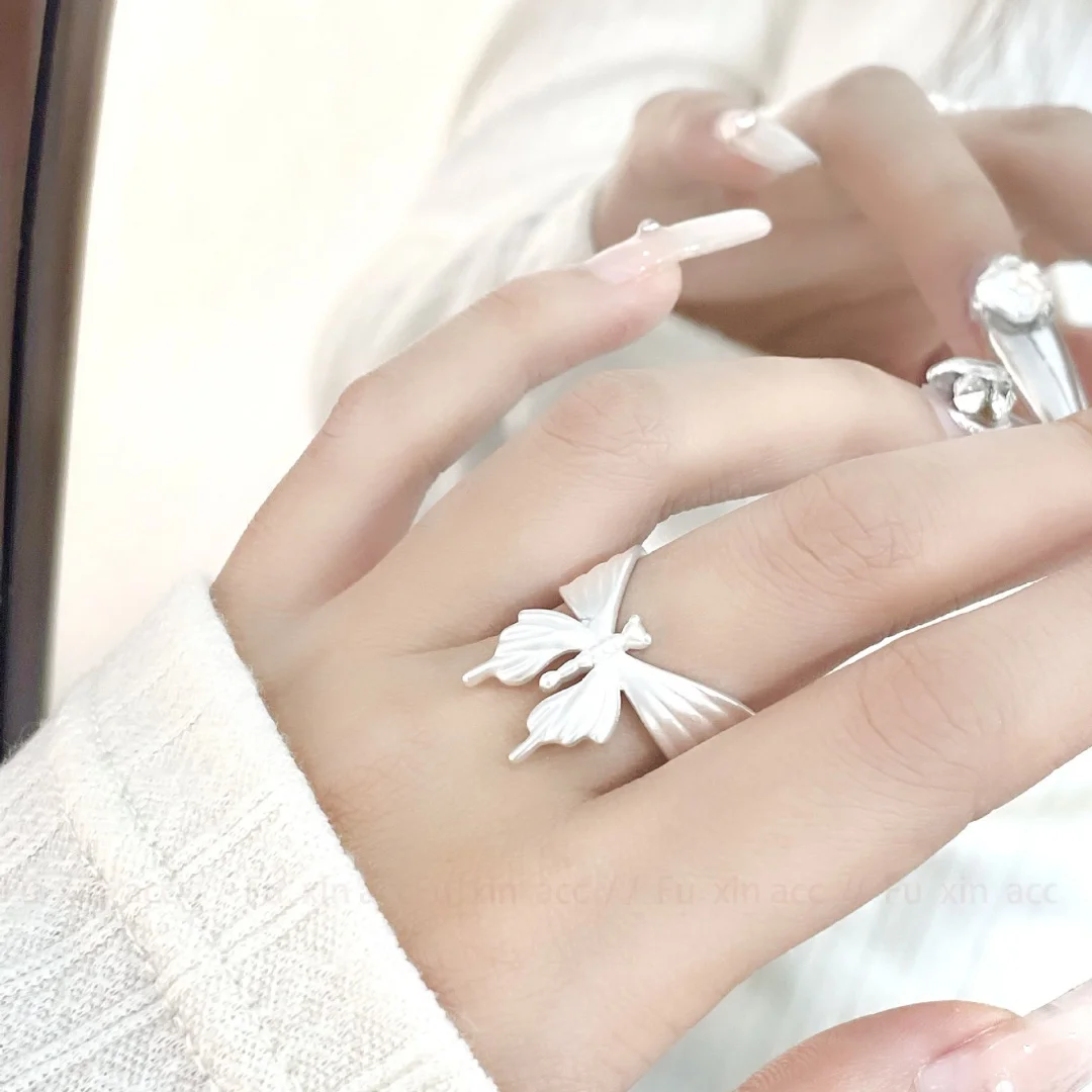 

DUTRIEUX Butterfly Ring Niche Unique Design Jewelry Fashion Y2K Style Personality Finger Rings Hand Decoration Accessory Gifts