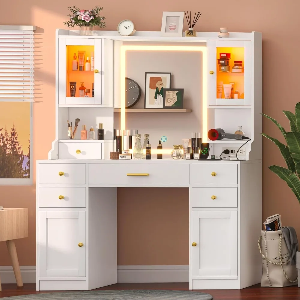 

Vanity Desk with Mirror,Lights and Charging Station,Make up Vanity Mirror with 3 Lights Mode and Brightness Adjusted